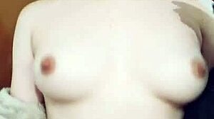 बड़े प्राकृतिक स्तन वाली असली अमेचुर टीन हाई डेफिनेशन में