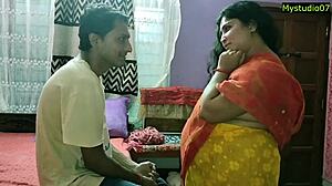 Cuplu indian amator se angajează în sex anal și futai vaginal