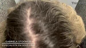 Seks grupowy z blondynką z dużą tyłkiem w toalecie w centrum handlowym - obejrzyj pełne wideo online