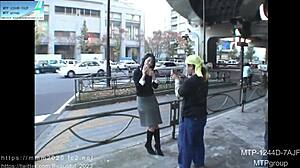 日本のポルノビデオで芸術的なネイルと指マン!